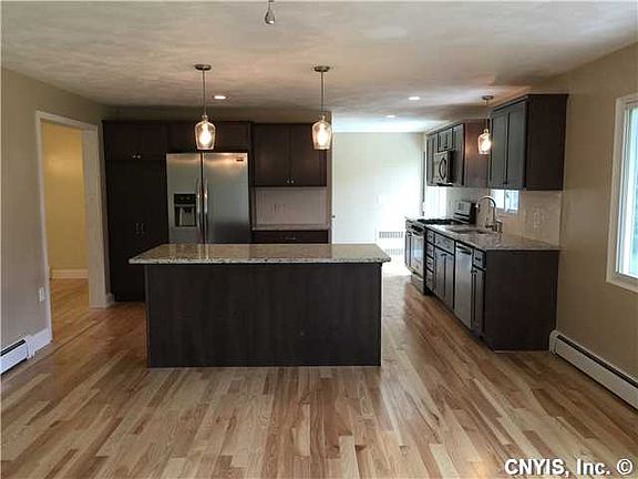 3rd image of 4411 Lathrop Dr