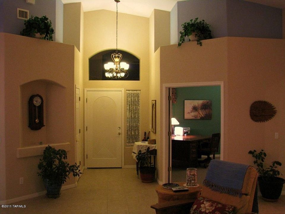 1st image of 6705 W Calle Lorensita