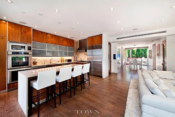 Sold by Town Residential | media 2