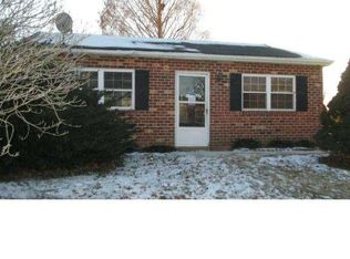10 Wright Cir, Newark, DE 19702