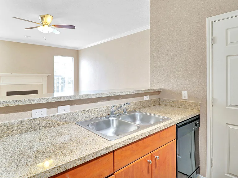 Stone Manor Apartment Homes — Photo 11