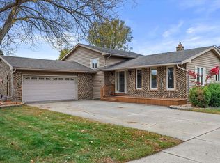 1464 32nd Ave, Kenosha, WI 53144