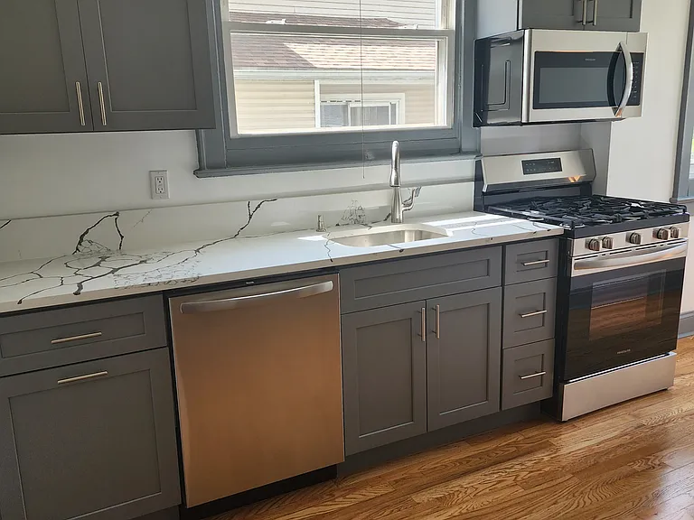 32 Euclid Ave #1 — Photo 3