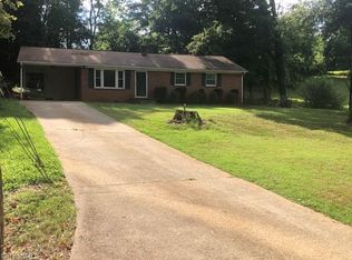 6340 Lochinvar Dr, Rural Hall, NC 27045
