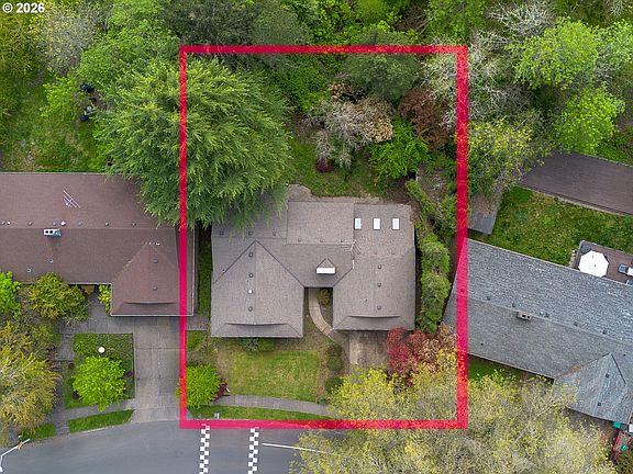3rd image of 11450 SW Bel Aire Ln