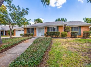 1811 Lakemont Dr, Arlington, TX 76013