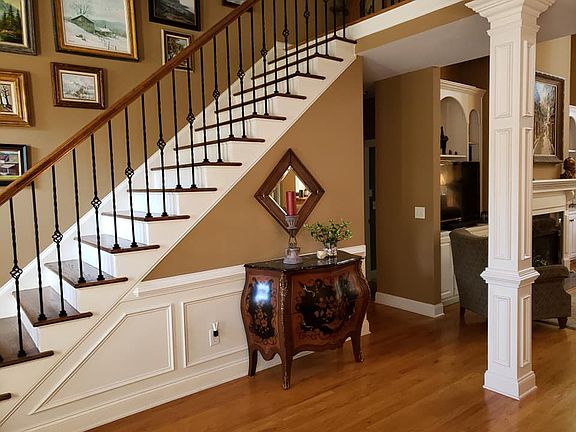 2nd image of 600 River Valley Dr
