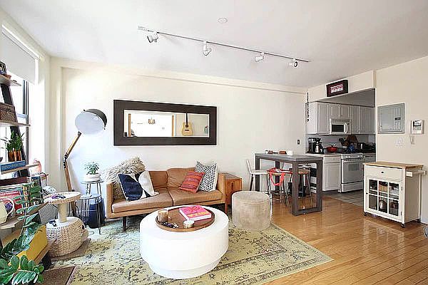 2nd image of 54 Alan St #7B