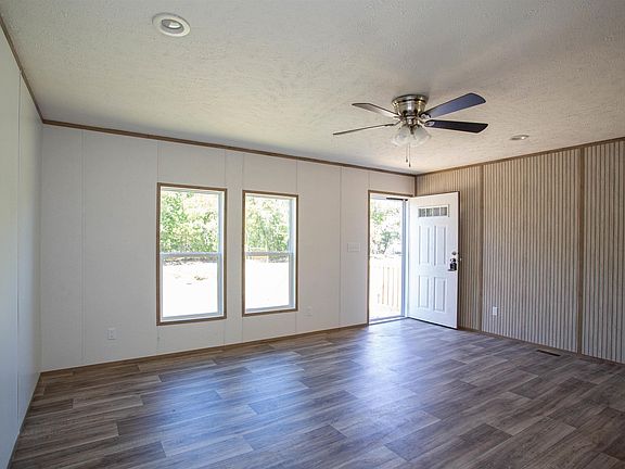 4th image of 1404 Mount Zion Rd