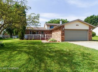 879 Quail Dr, Bradley, IL 60915