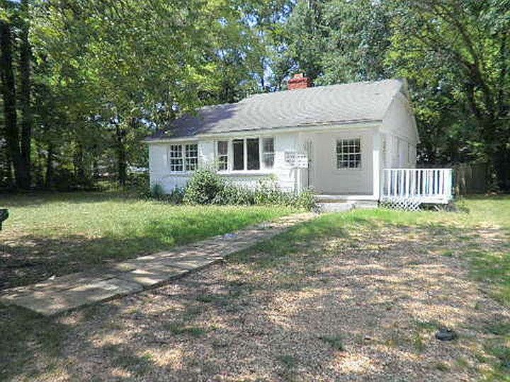 2nd image of 3509 Gaylord Pl