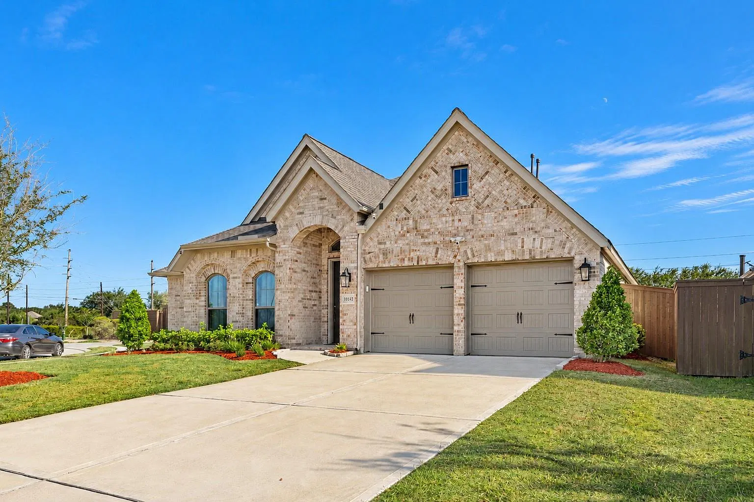 4 bed, 3.0 bath, 3034 sqft, $3,750 — Photo 2