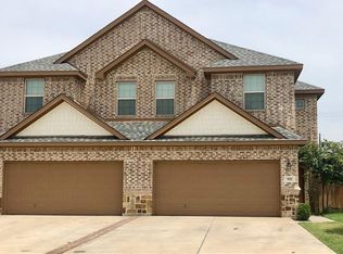 920 Skyview Dr, Midlothian, TX 76065