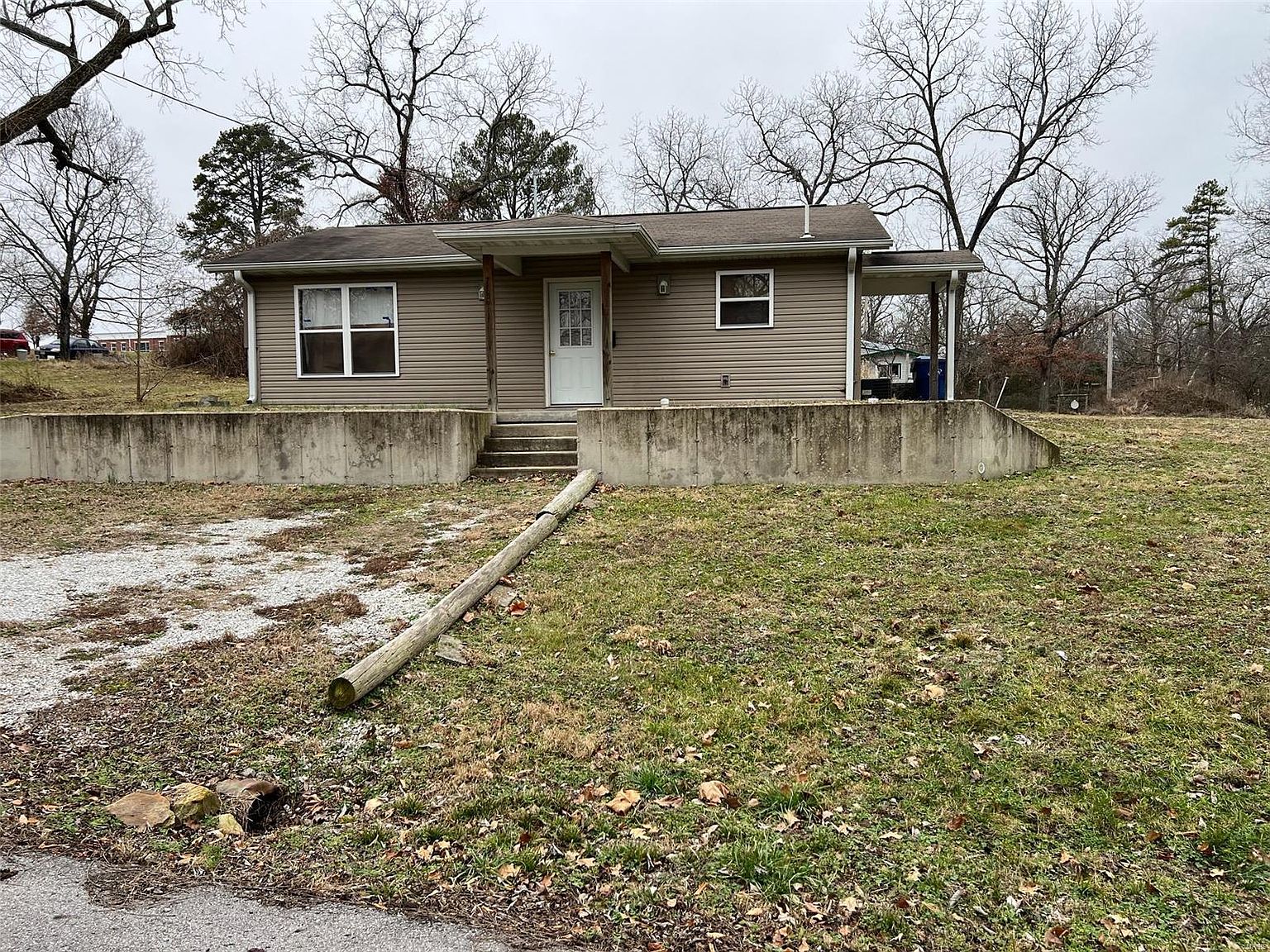 715 N 2nd St, Houston, MO 65483 | MLS #24000203 | Zillow