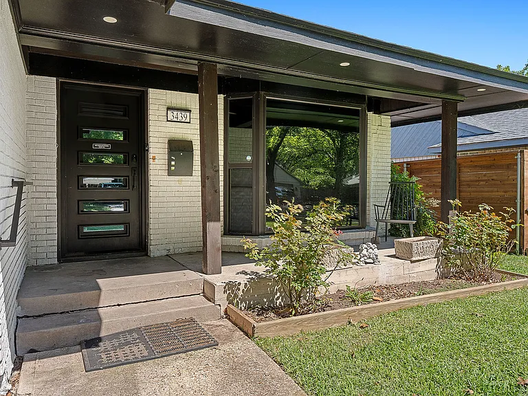 3439 Holliday Dr — Photo 80