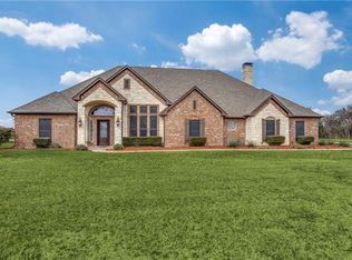 615 Hidden Lakes Blvd, Gunter, TX 75058