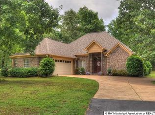 487 Sandy Ridge Rd, Byhalia, MS 38611