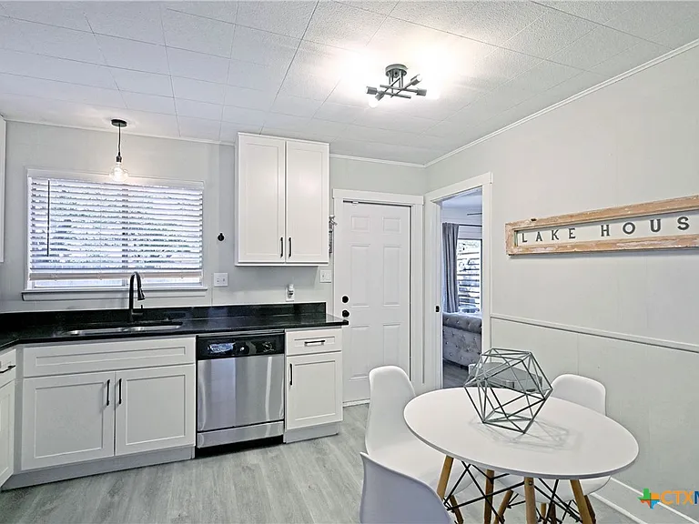 553 Scenic Dr — Photo 11