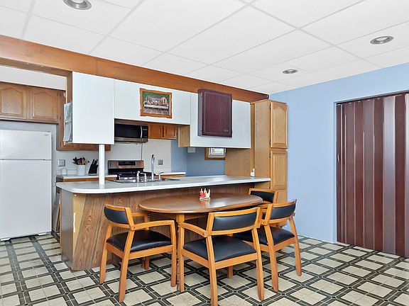 4th image of 124 Fairwood Dr