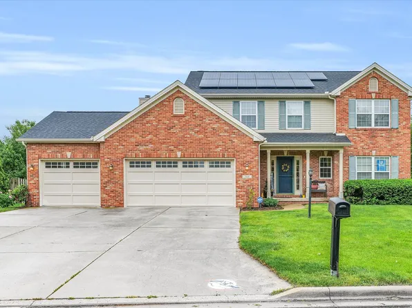 306 Riverbend Blvd, Mahomet, IL 61853