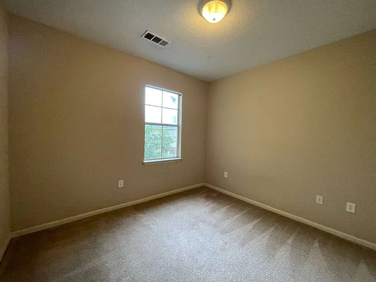 806 Baldwin Rowe Cir #1 — Photo 13