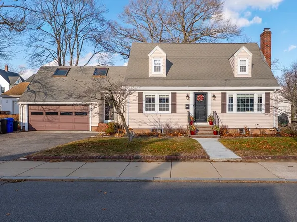 51 Como Rd, Hyde Park, MA 02136