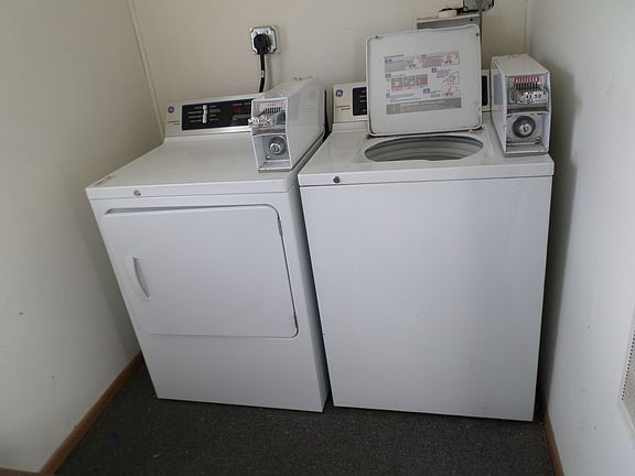 2nd image of 1015 Humboldt St APT 2