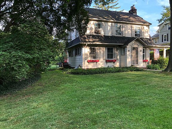 2nd image of 257 Piermont Ave
