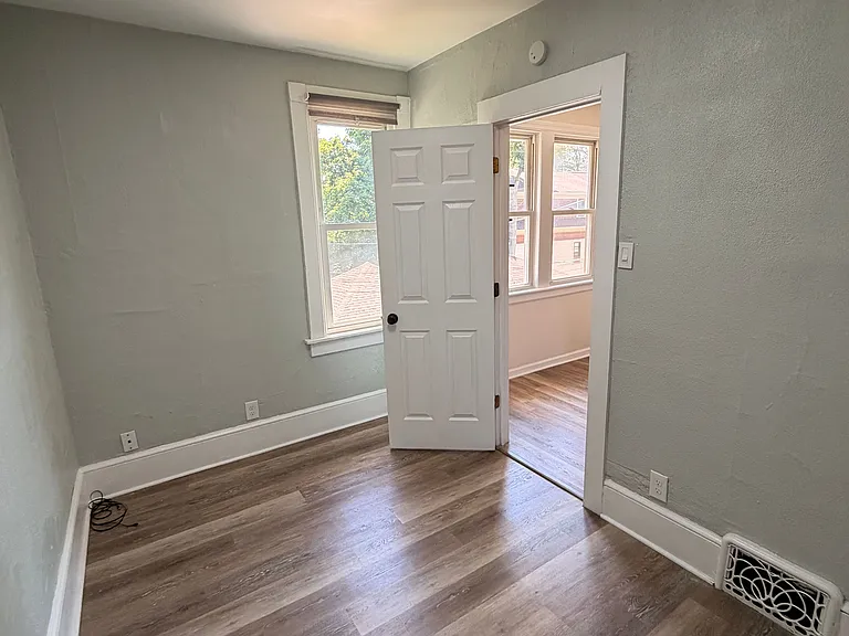 2 bed, 1.0 bath, 900 sqft, $1,500 — Photo 7