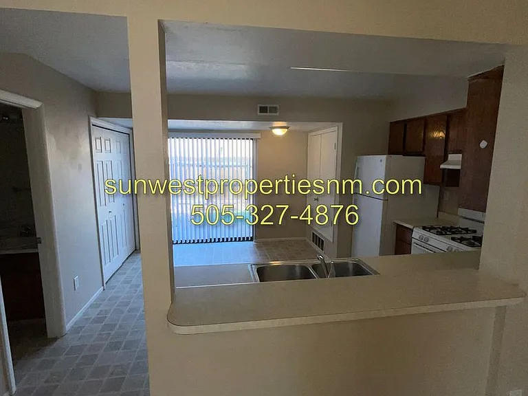 3706 N Carlton Ave — Photo 6