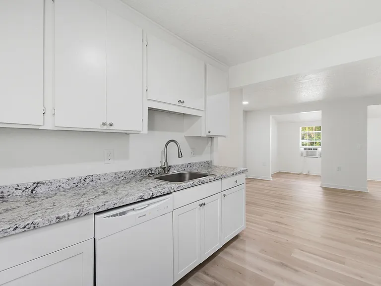 1824 Grayson St — Photo 24