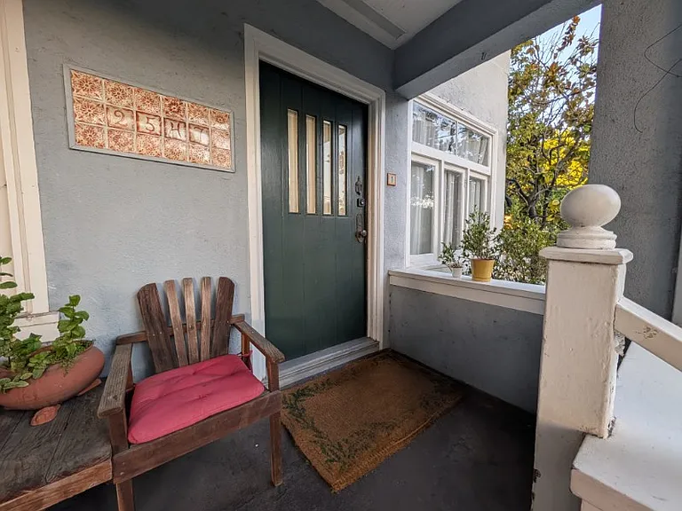 2547 Piedmont Ave #1 — Photo 1
