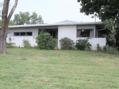 5900 E Kenawee St, Wichita, KS, 67220