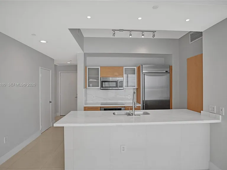 950 Brickell Bay Dr #4610 — Photo 4