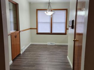 910 35th St SW, Wyoming, MI 49509