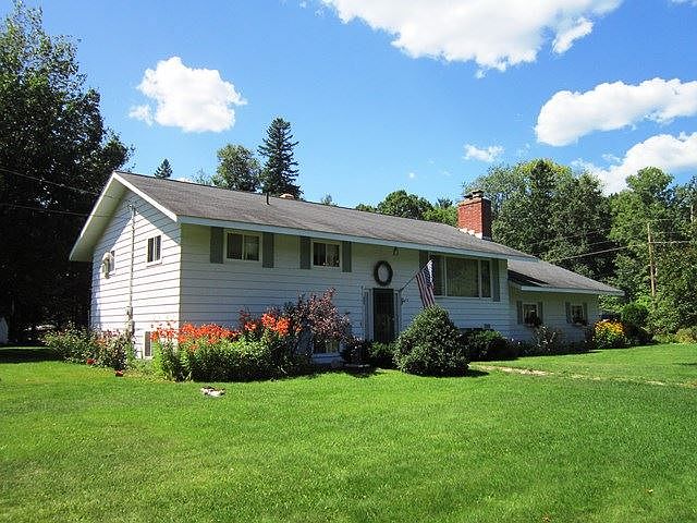 1st image of 101 Surrey Ln