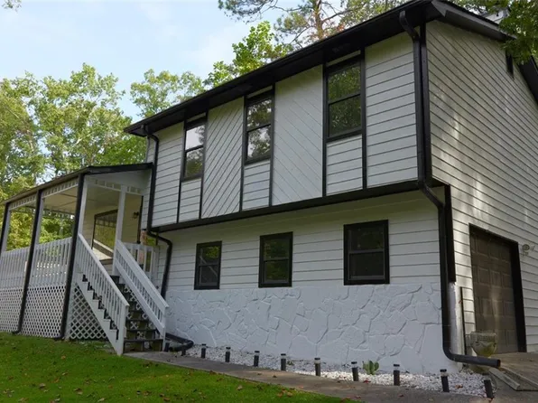 1637 Deer Run Rd, Lawrenceville, GA 30043