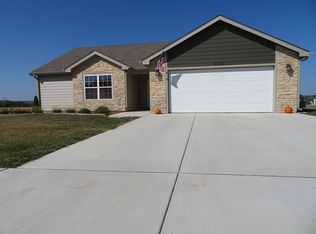 4368 Glen View Dr, Manhattan, KS 66502