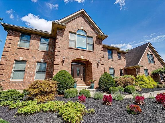 2nd image of 301 Yankee Trace Dr