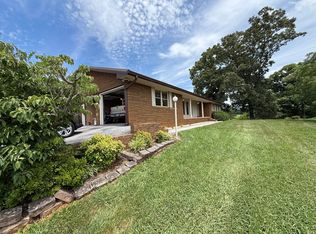 690 S Highway 340, Parrottsville, TN 37843