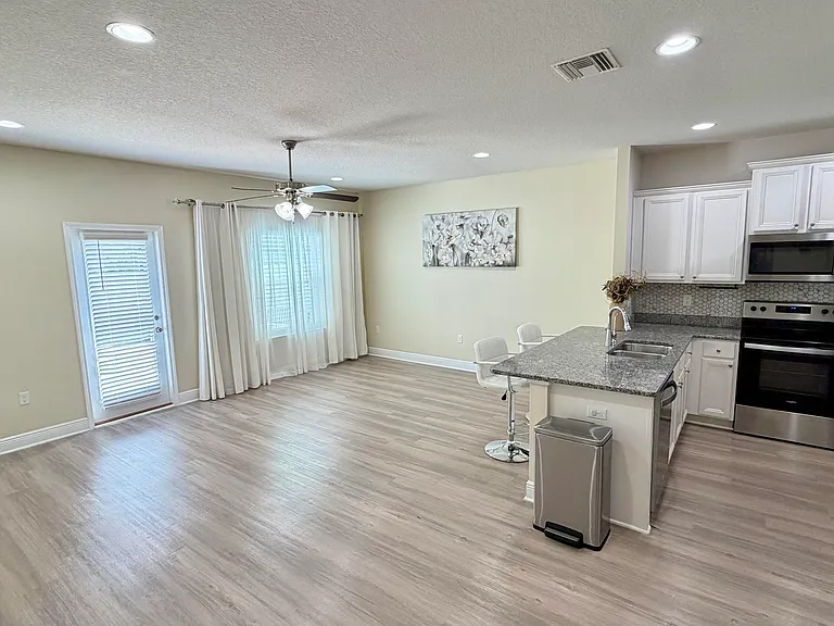 7520 Shadow Lake Dr — Photo 8
