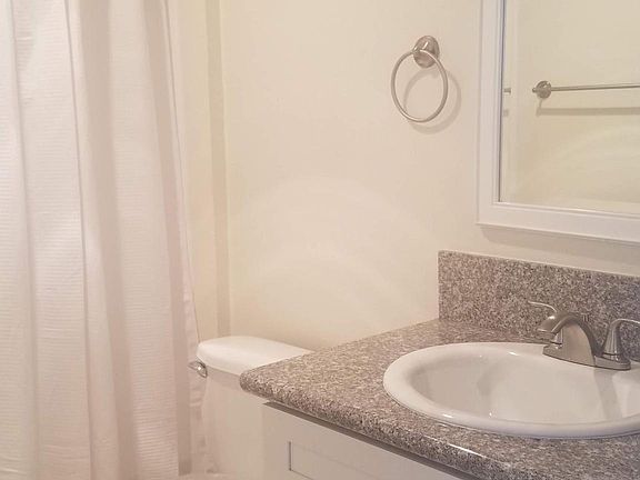 5th image of 11162 Camarillo St APT 206