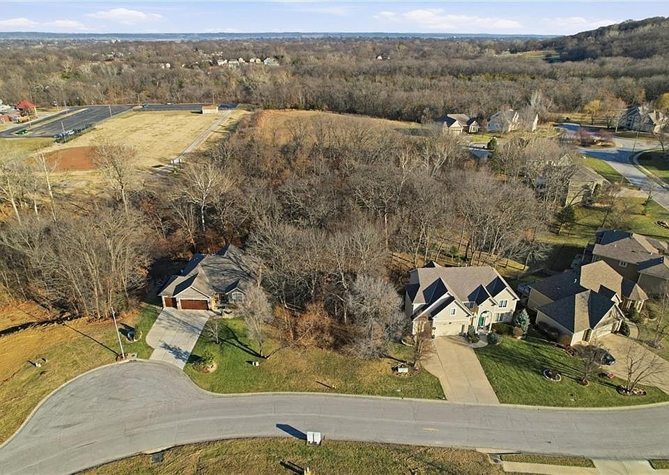 1st image of 1934 Edgewood Dr