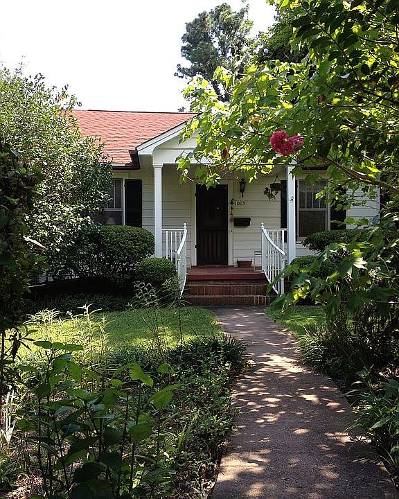 1st image of 1013 E Mallory St