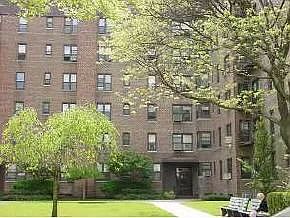 1st image of 2220 Burnett St APT 2E