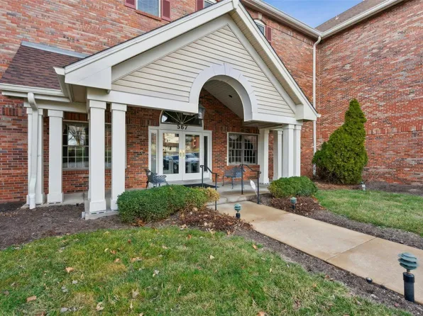567 Sarah Ln APT 201, Saint Louis, MO 63141