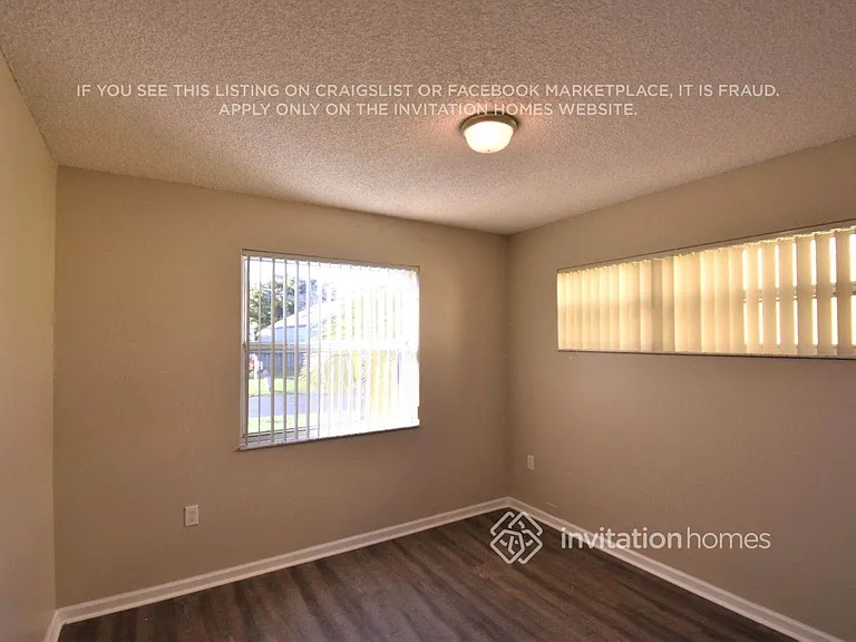 10061 SW 222nd St — Photo 10
