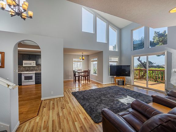 5th image of 1715 NW 39th St