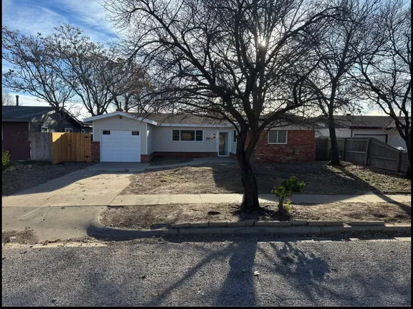 5807 Oregon Trl, Amarillo, TX 79109