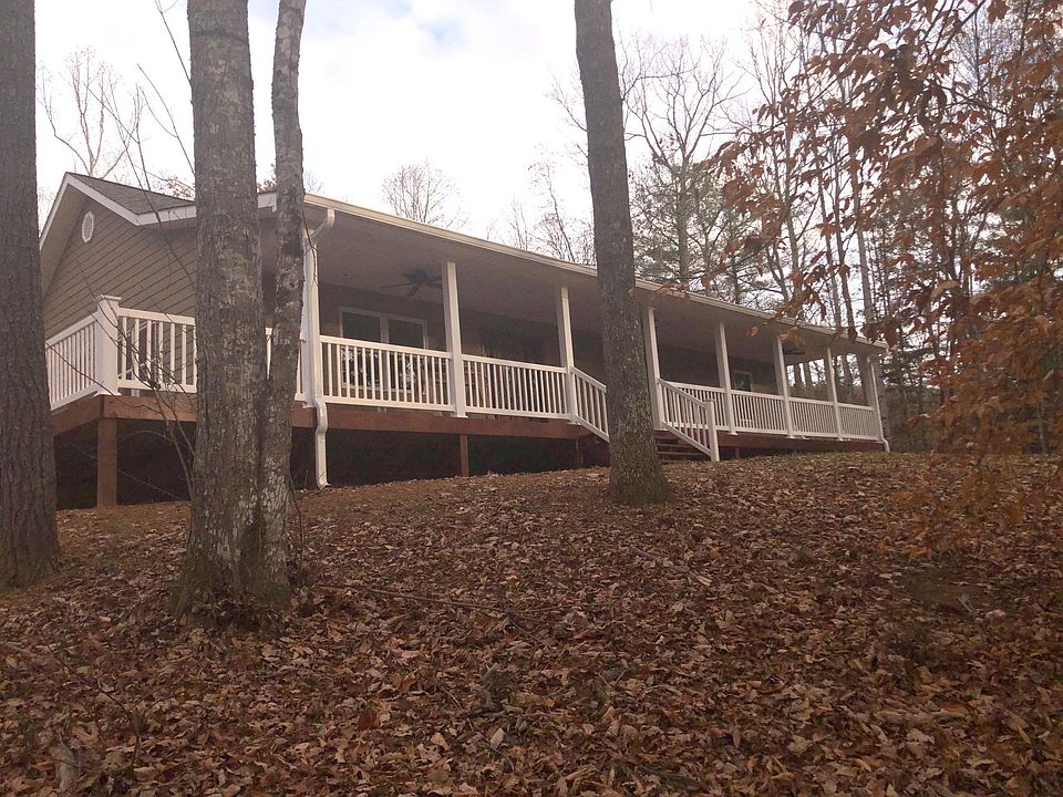 1st image of E Hillcrest Dr